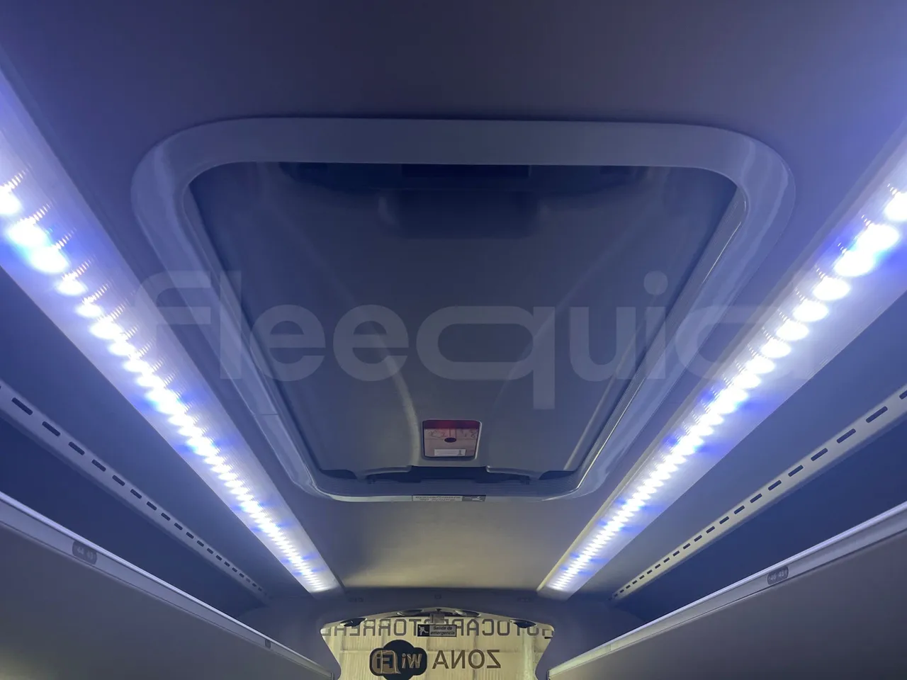 Man Stellae RR2 RR2 -EUR5-353kW -12.8m - roof hatch 1
