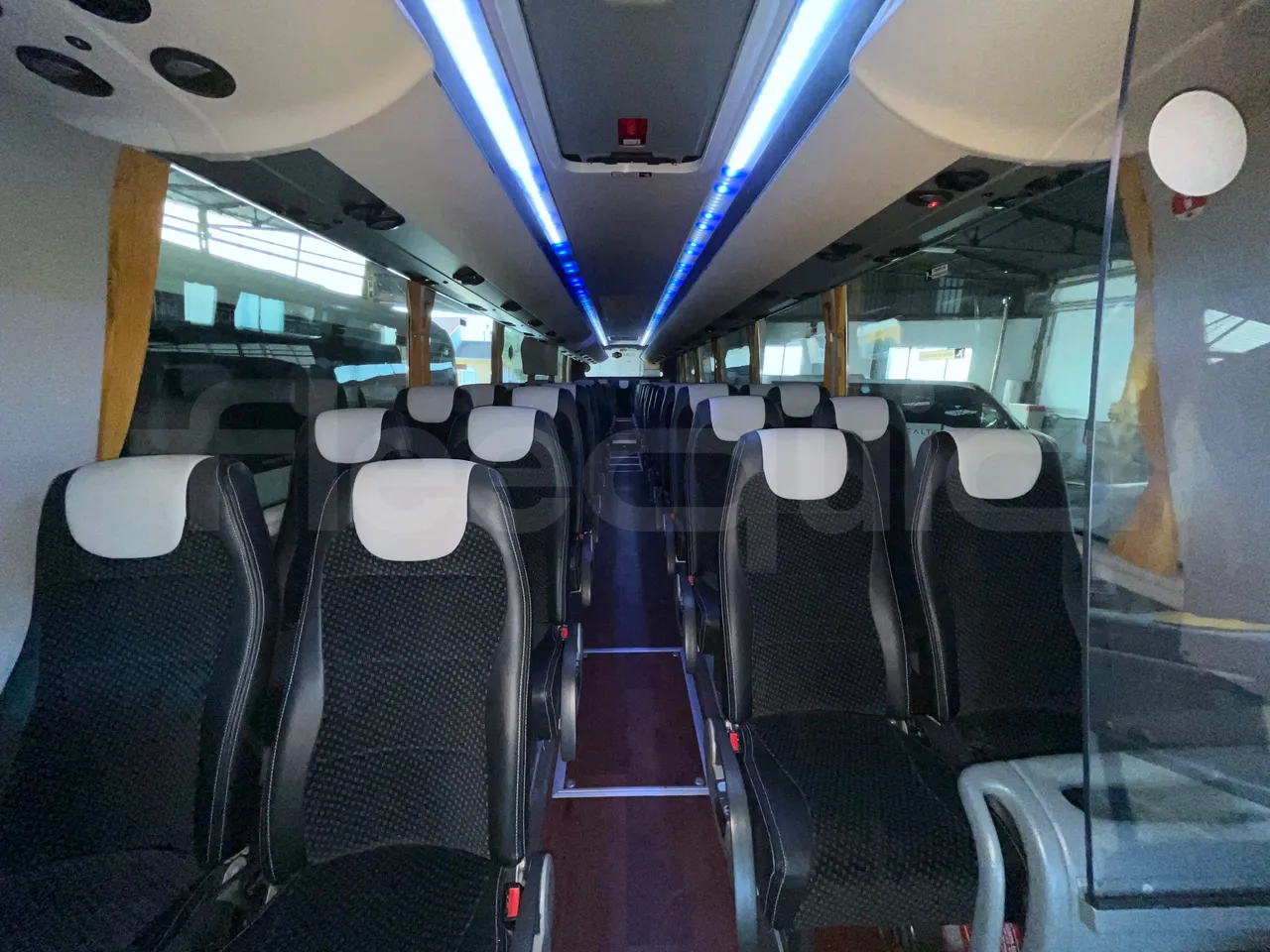 Man Stellae RR2 RR2 -EUR5-353kW -12.8m - interior reverse seats driver height