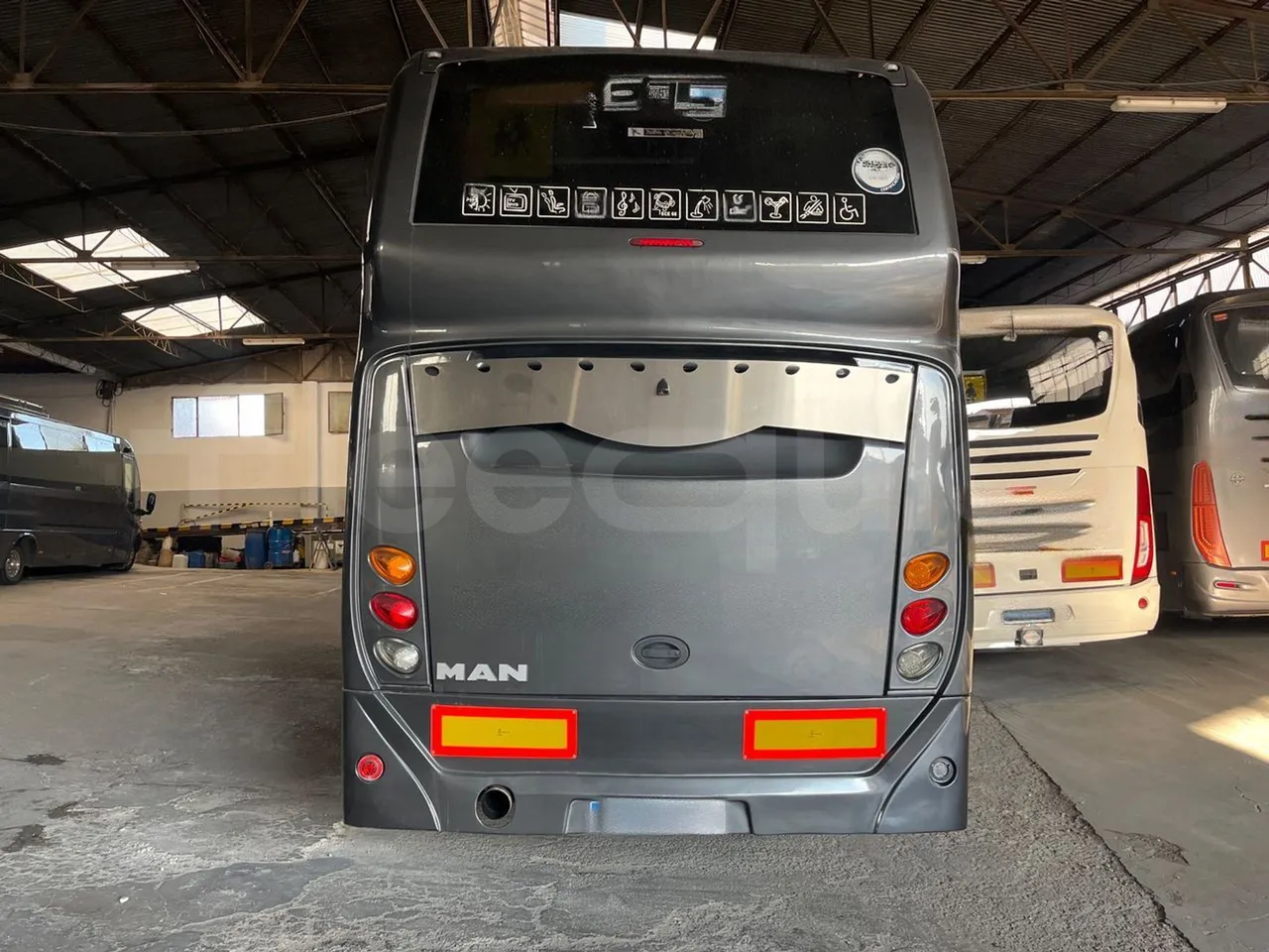 Man Stellae RR2 RR2 -EUR5-353kW -12.8m - rear hatch closed