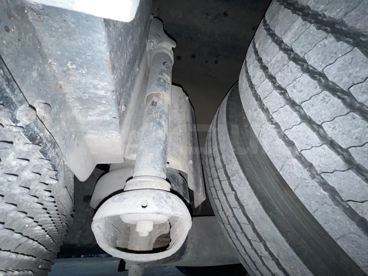 Man Stellae RR2 RR2 -EUR5-353kW -12.8m - axel 3 shock absorbers 1 left