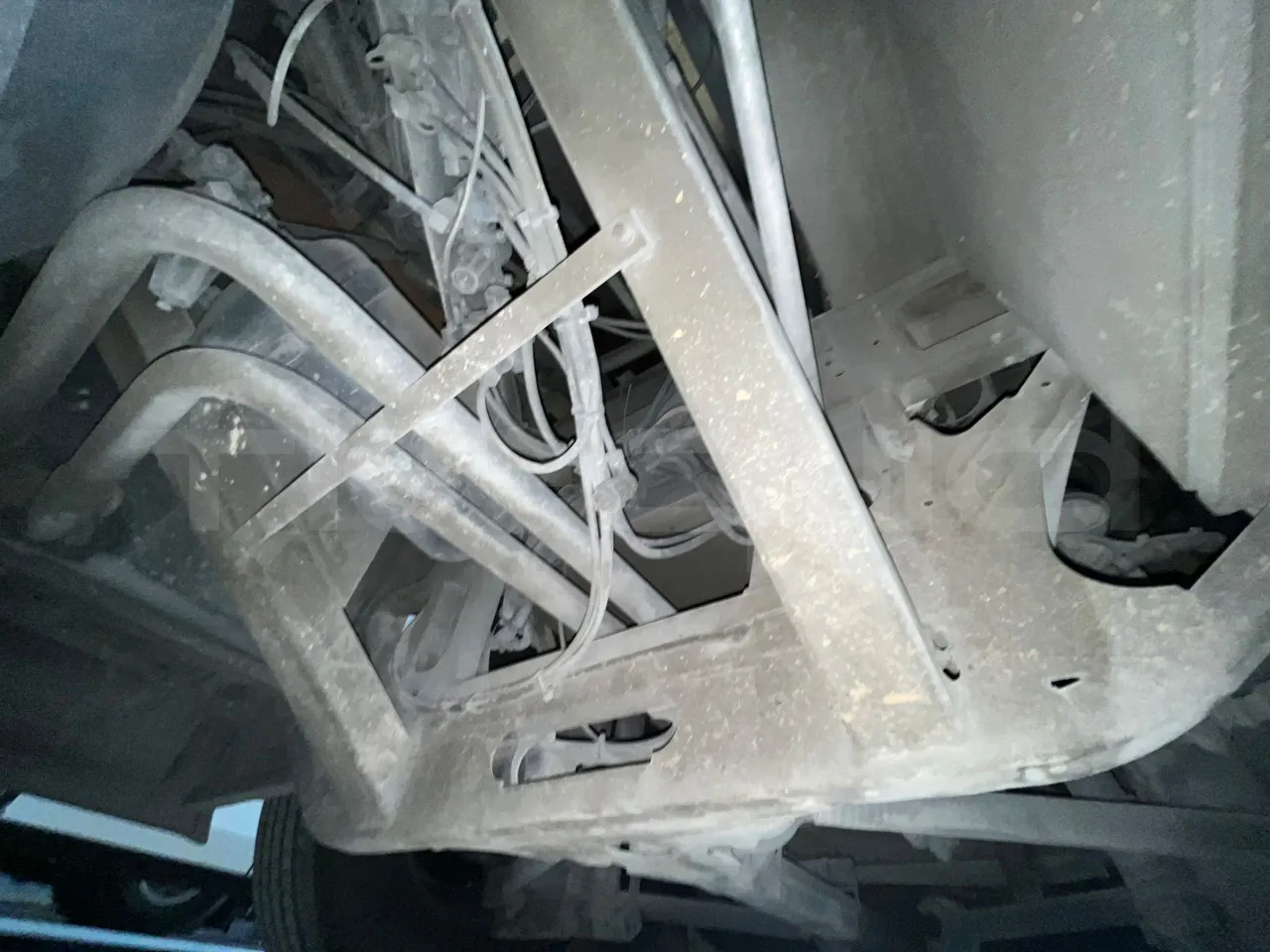 Man Stellae RR2 RR2 -EUR5-353kW -12.8m - front axle left side