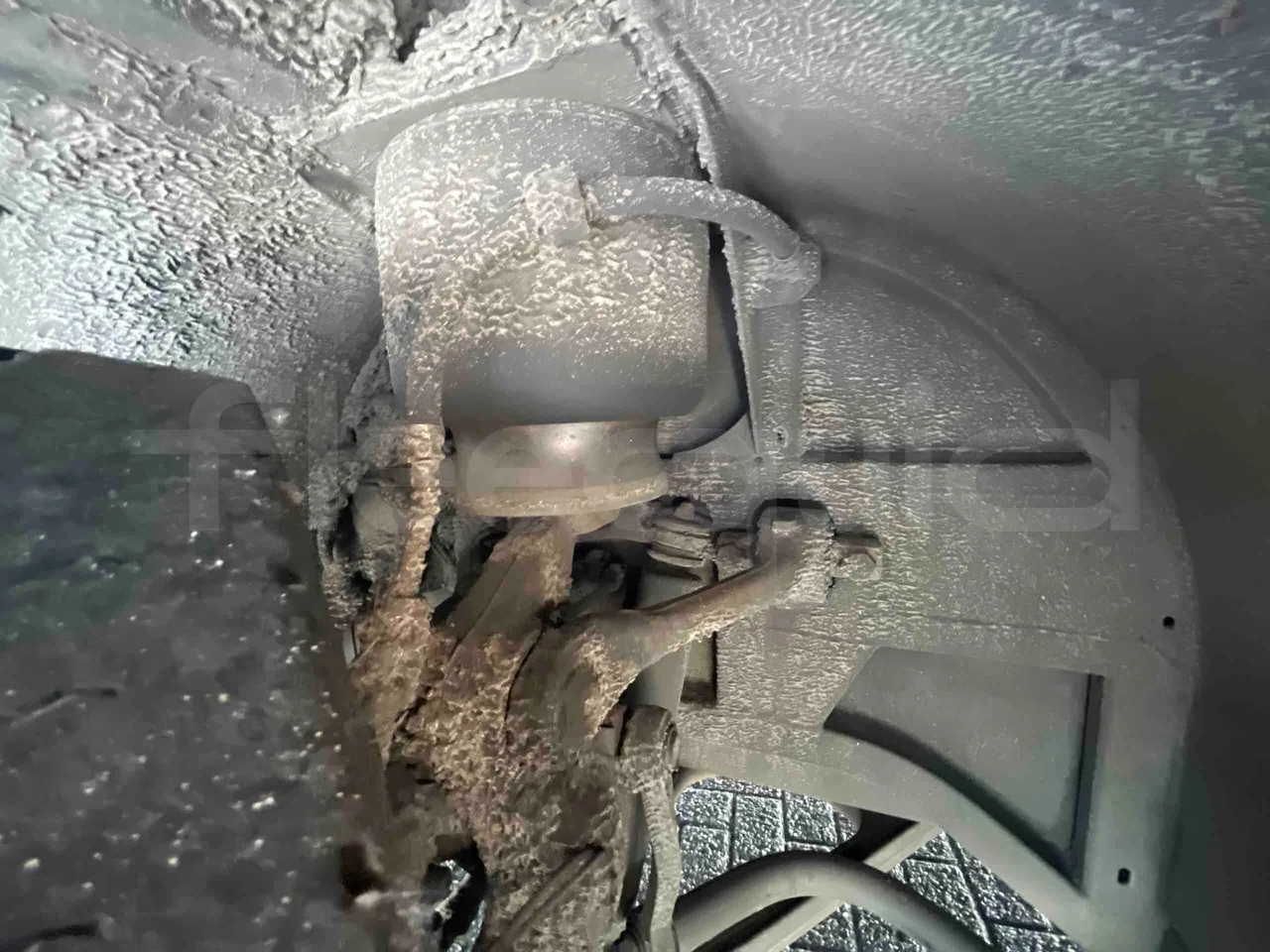 Mercedes-Benz Citaro - First Axle Shock Absorbers Left Side