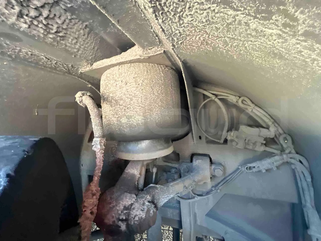 Mercedes-Benz Citaro - First Axle Shock Absorbers Right Side