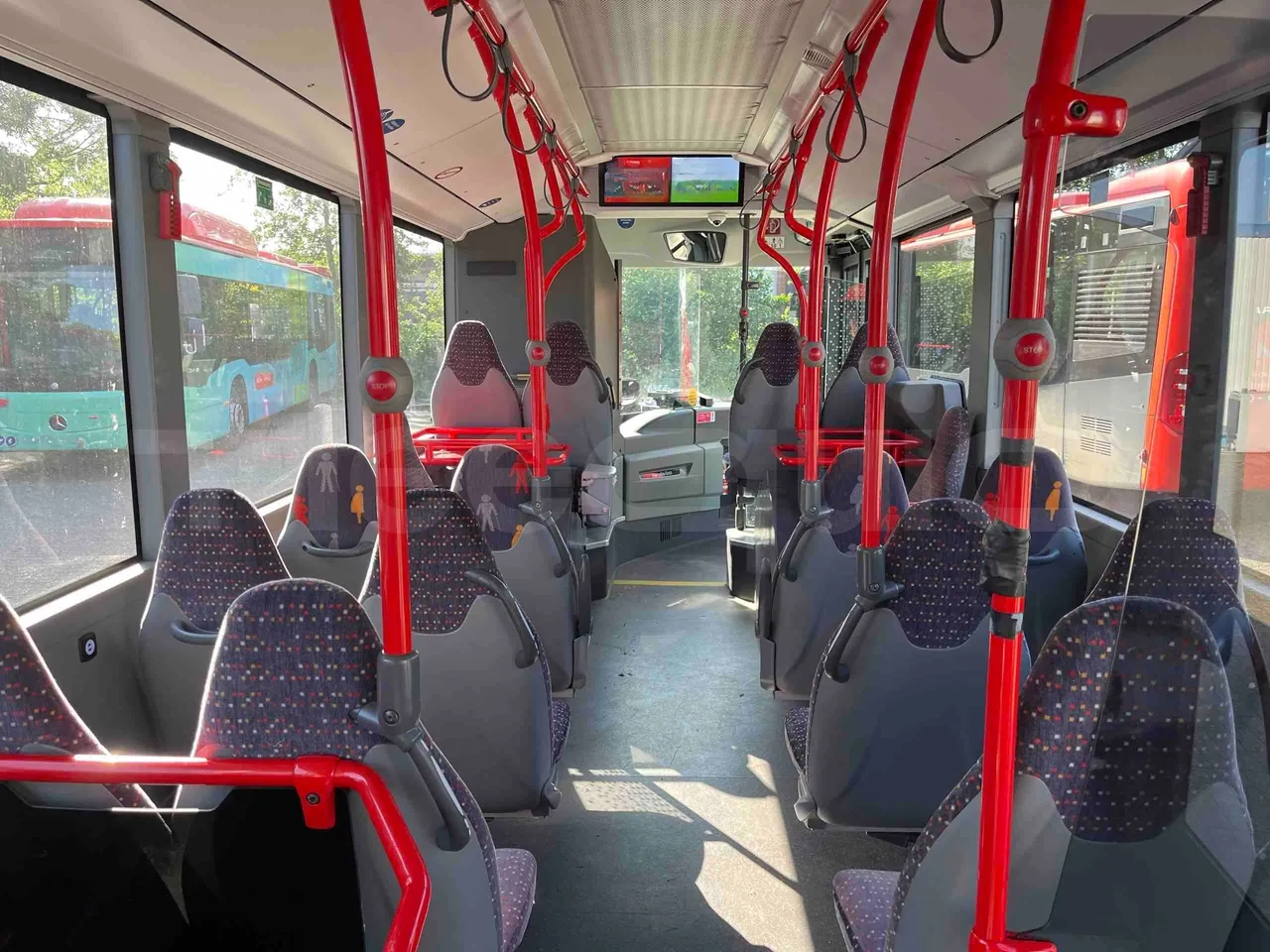 Mercedes-Benz Citaro - Forward Seats From Middle Position