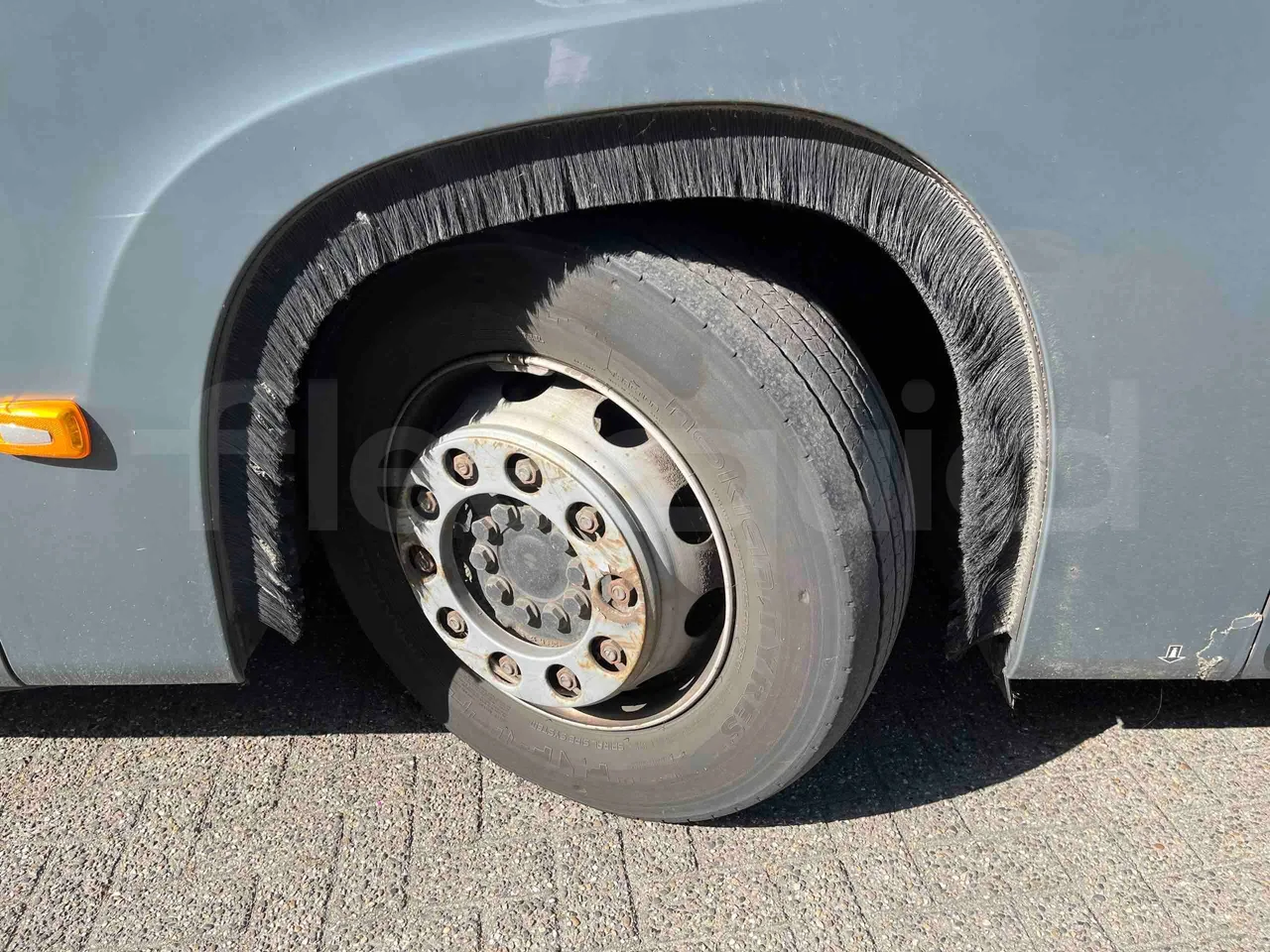 Mercedes-Benz Citaro - Second Axle Left Side: Tyre Thickness
