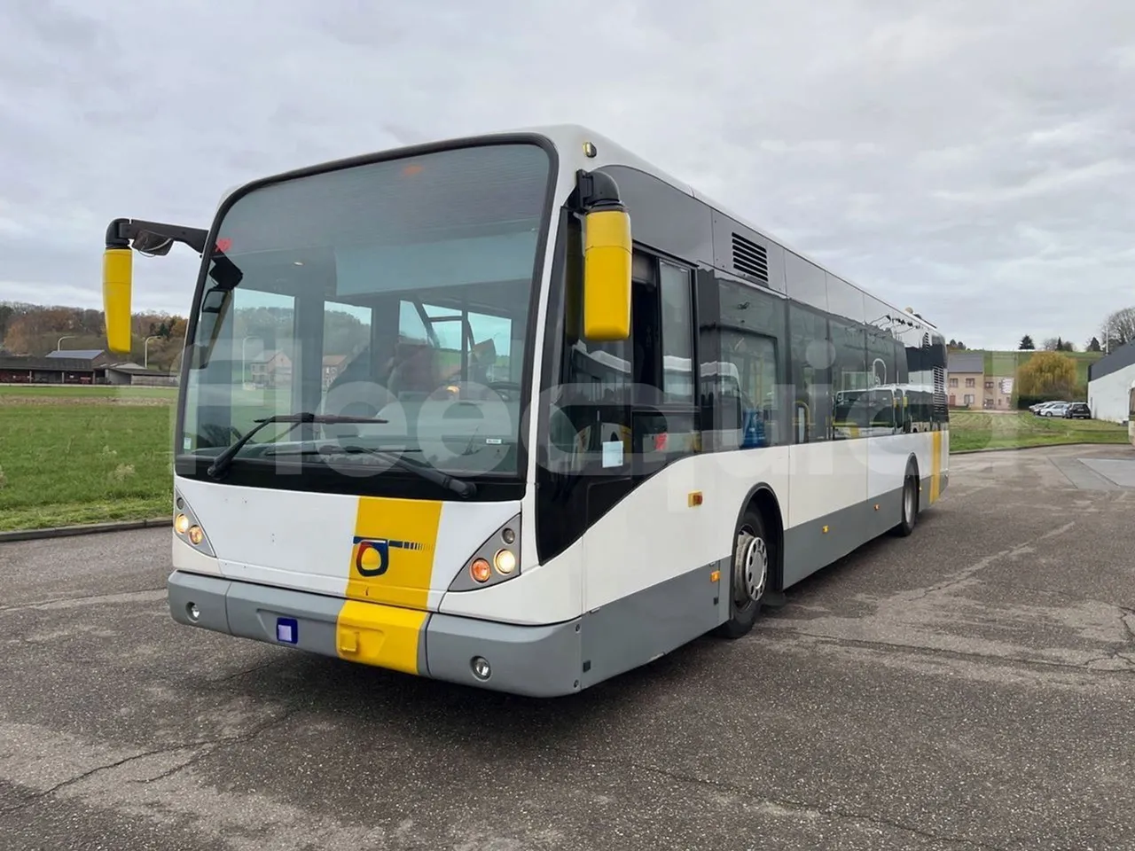 Van Hool A330 330 - EUR4 - 206kW - 12m - 3/4 front left