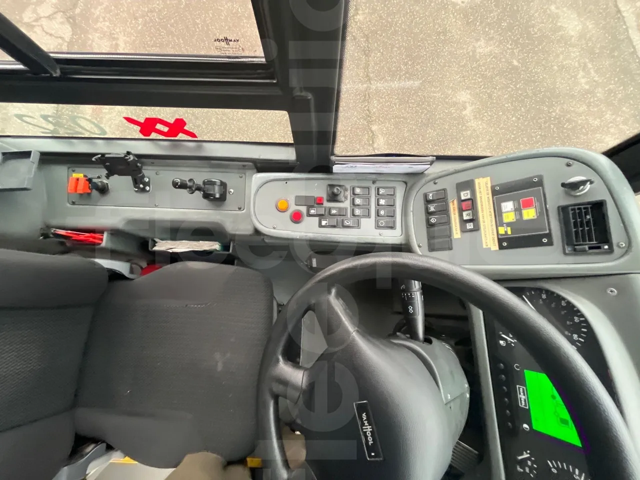 Van Hool A330 330 - EUR4 - 206kW - 12m - onboard devices 2