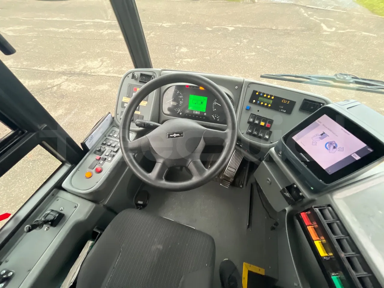 Van Hool A330 330 - EUR4 - 206kW - 12m - buttons panels on