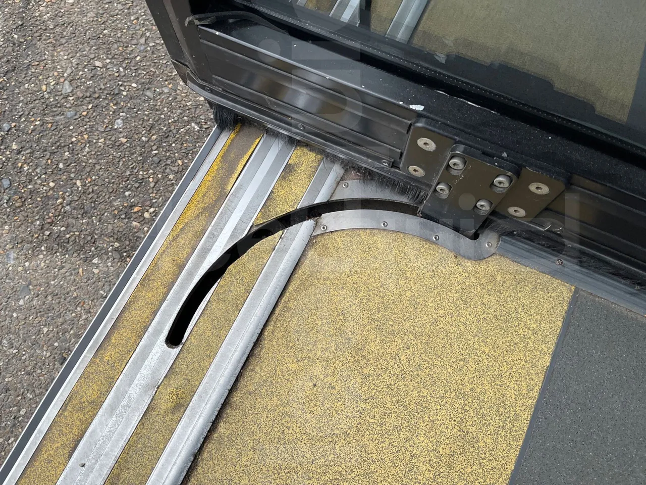 Van Hool A330 330 - EUR4 - 206kW - 12m - handrails photo