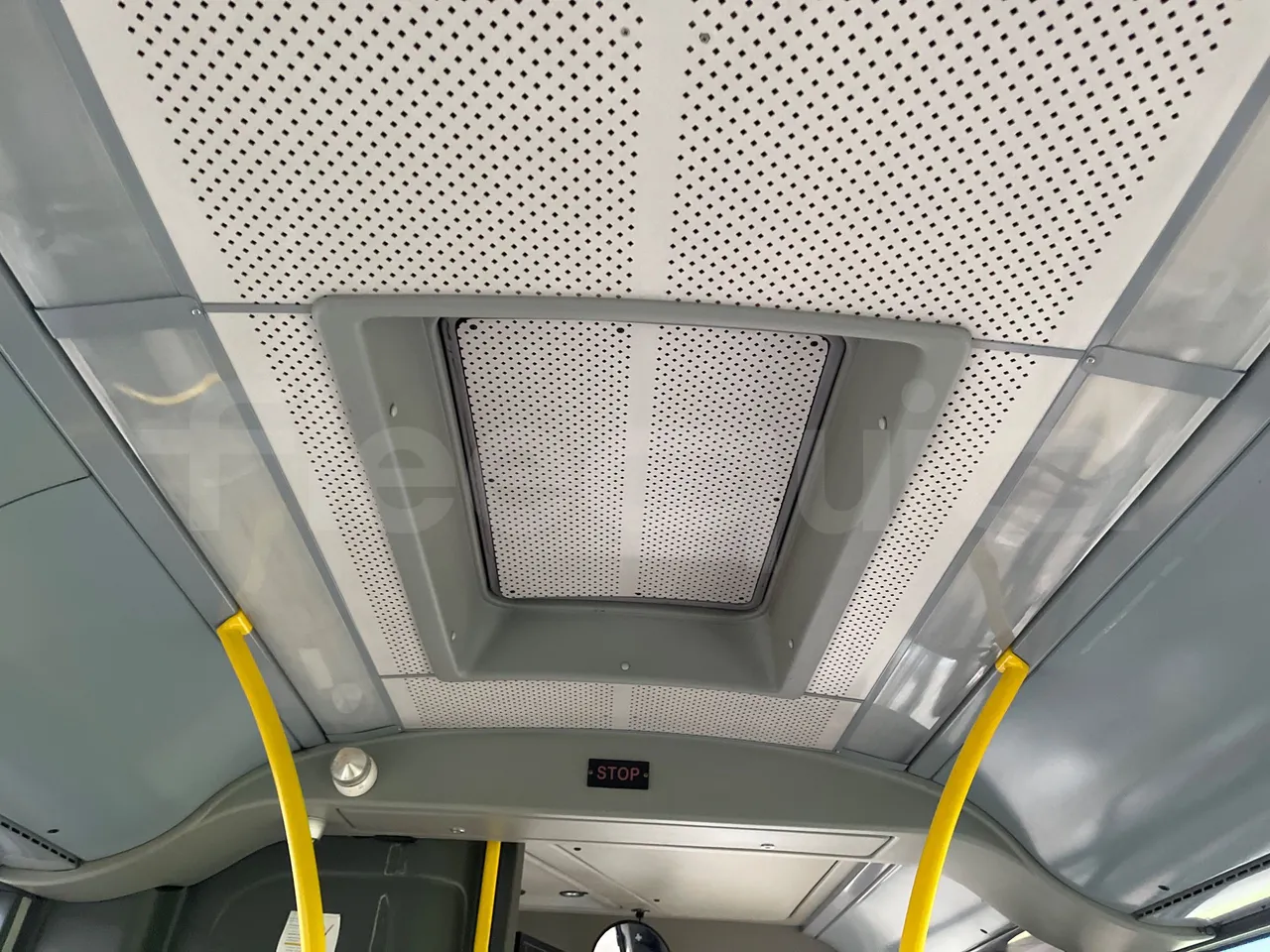 Van Hool A330 330 - EUR4 - 206kW - 12m - roof hatch 3