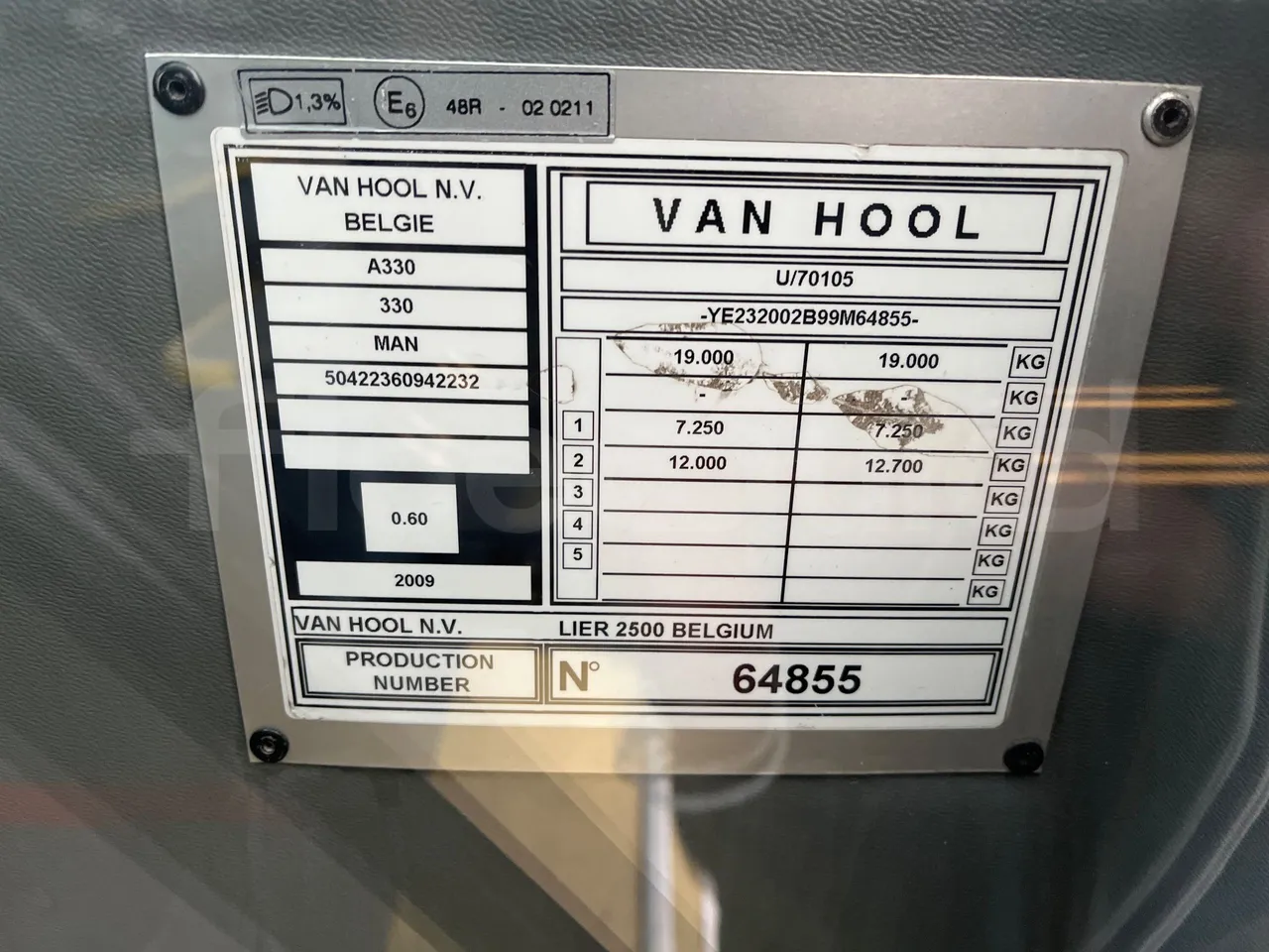 Van Hool A330 330 - EUR4 - 206kW - 12m - vehicle plate photo