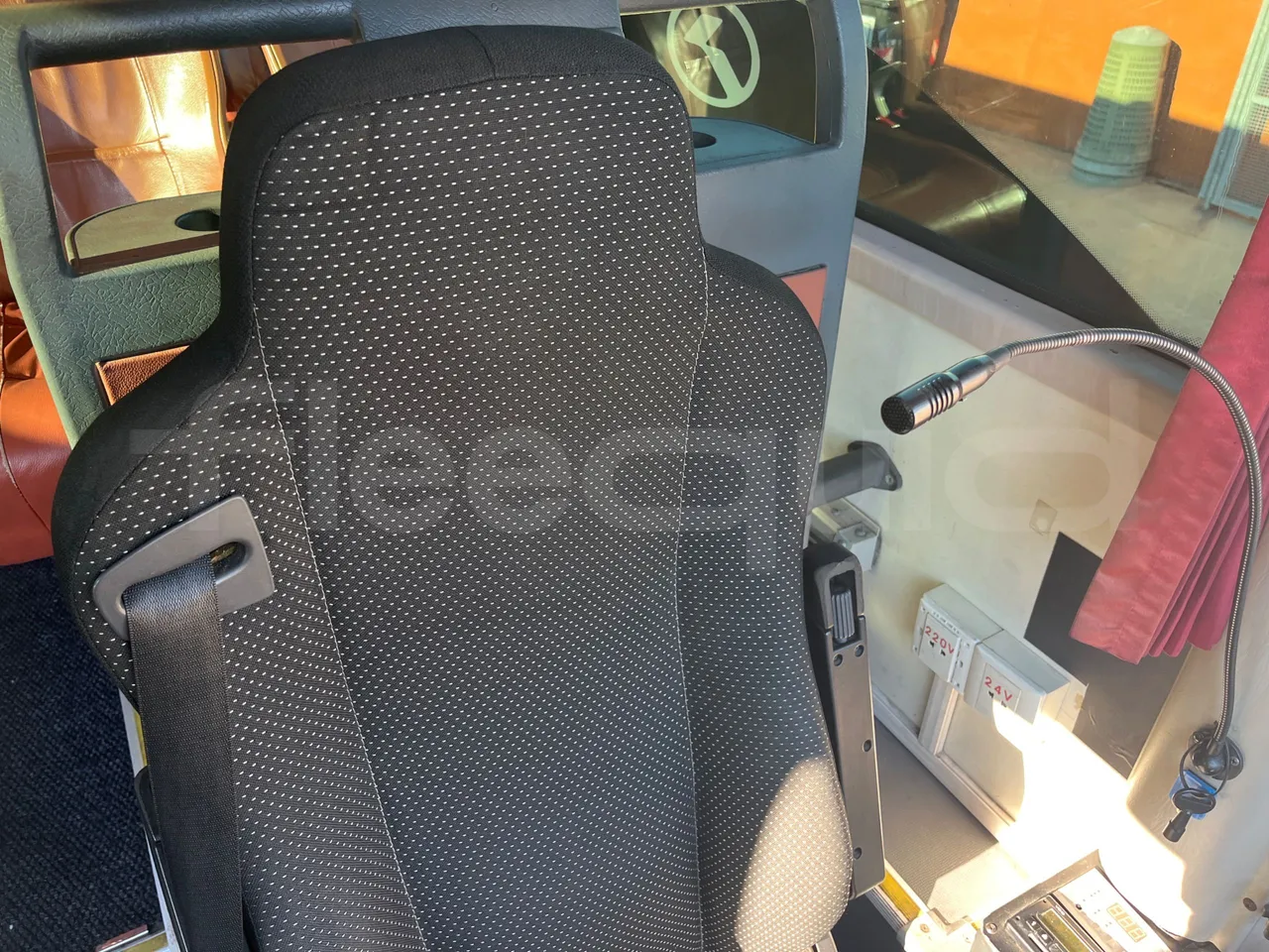 King Long XMQ6900 XMQ6900-3 - Euro5 - 178kW - 8.995mt - driver microphone accessories photo