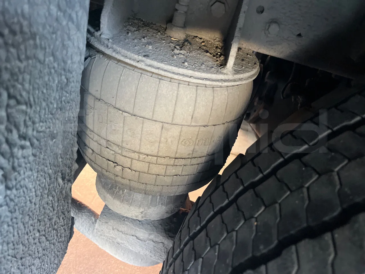 King Long XMQ6900 XMQ6900-3 - Euro5 - 178kW - 8.995mt - axel 2 air springs 2 right