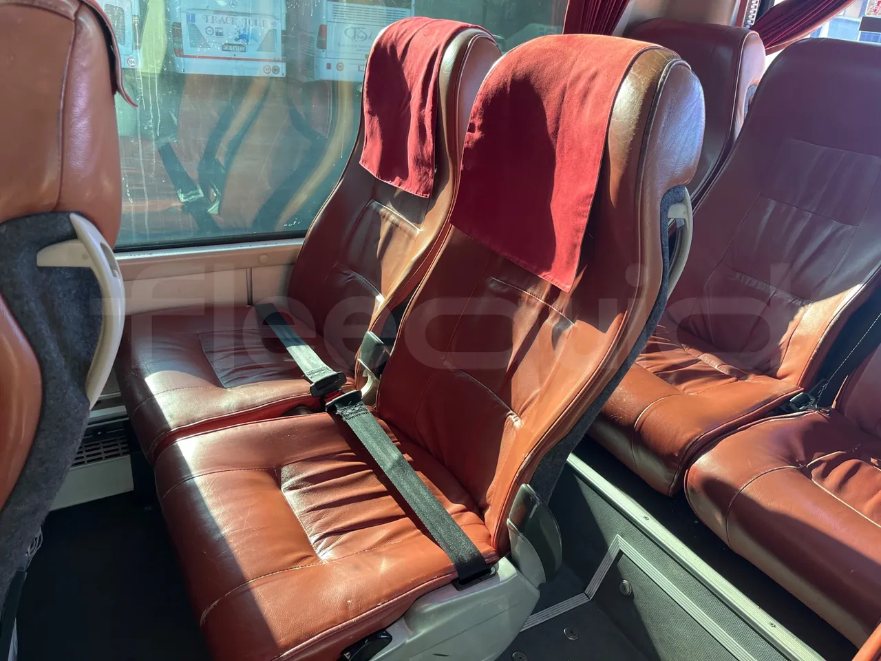 King Long XMQ6900 XMQ6900-3 - Euro5 - 178kW - 8.995mt - central seat safety belt