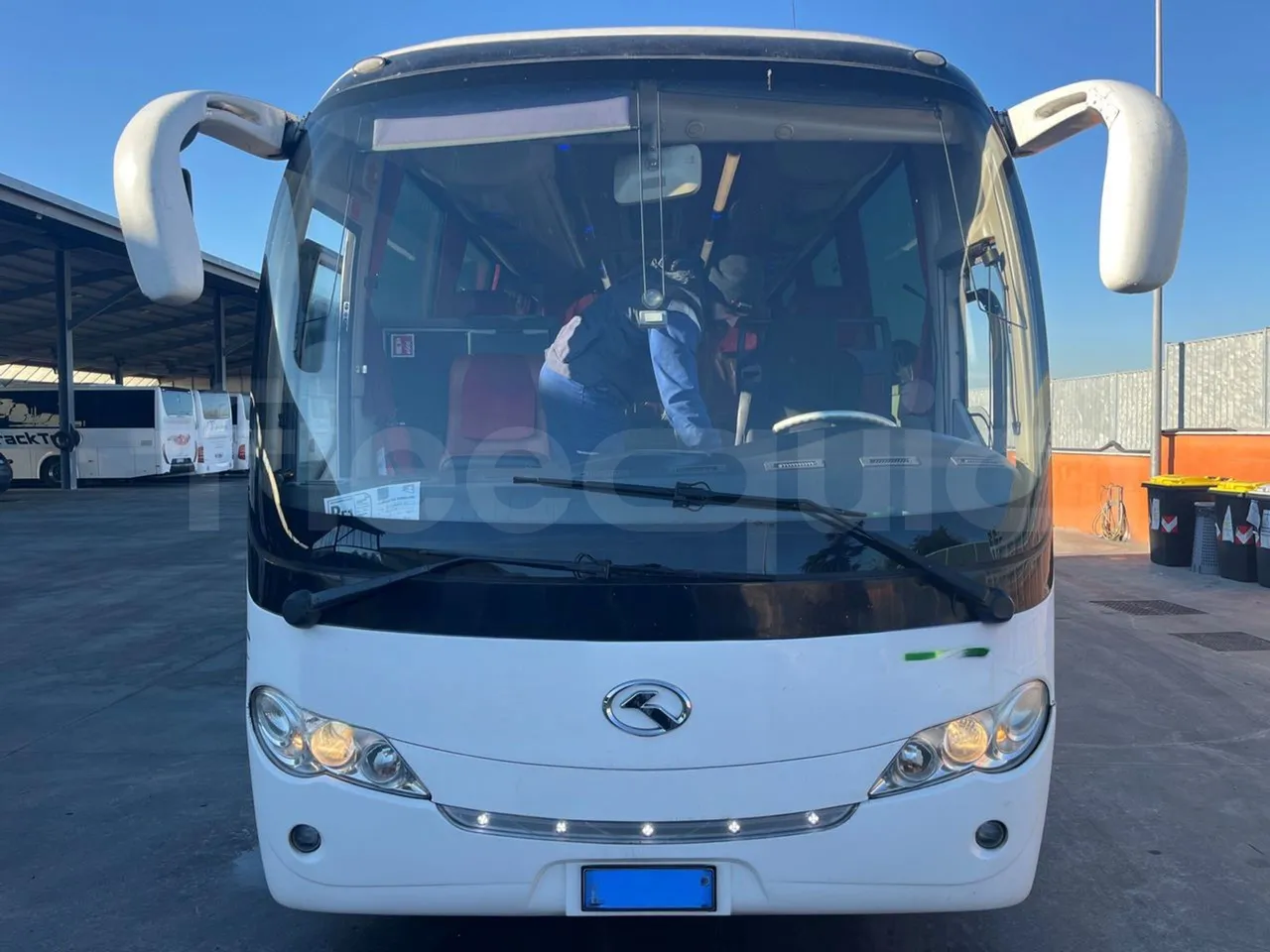 King Long XMQ6900 XMQ6900-3 - Euro5 - 178kW - 8.995mt - front photo