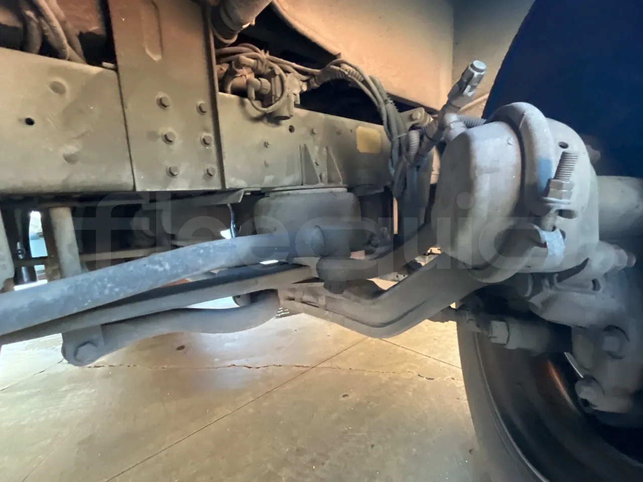 King Long XMQ6900 XMQ6900-3 - Euro5 - 178kW - 8.995mt - front shock absorbers right