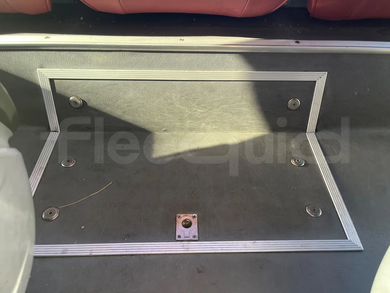 King Long XMQ6900 XMQ6900-3 - Euro5 - 178kW - 8.995mt - floor hatches photo