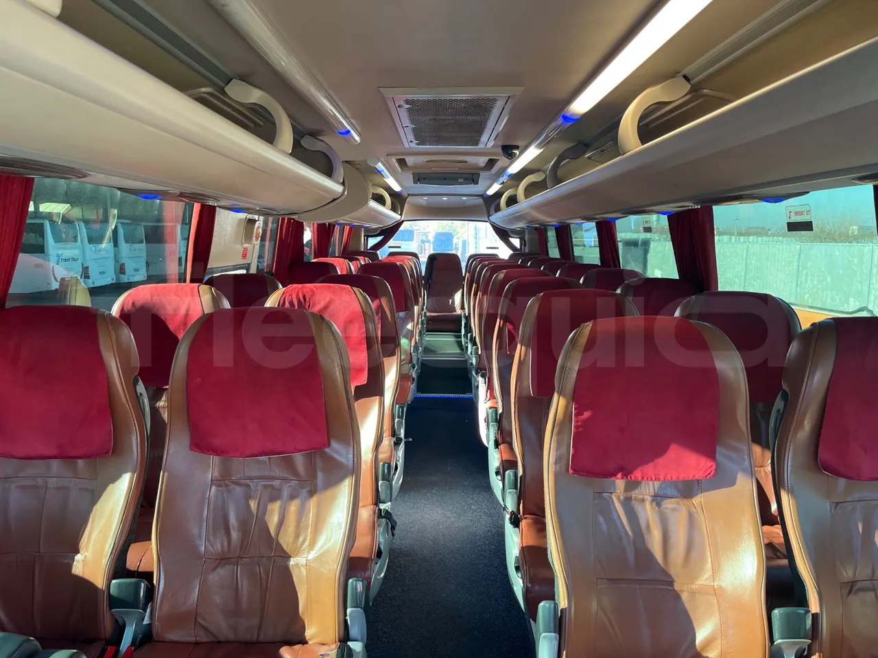 King Long XMQ6900 XMQ6900-3 - Euro5 - 178kW - 8.995mt - interior reverse seats driver height