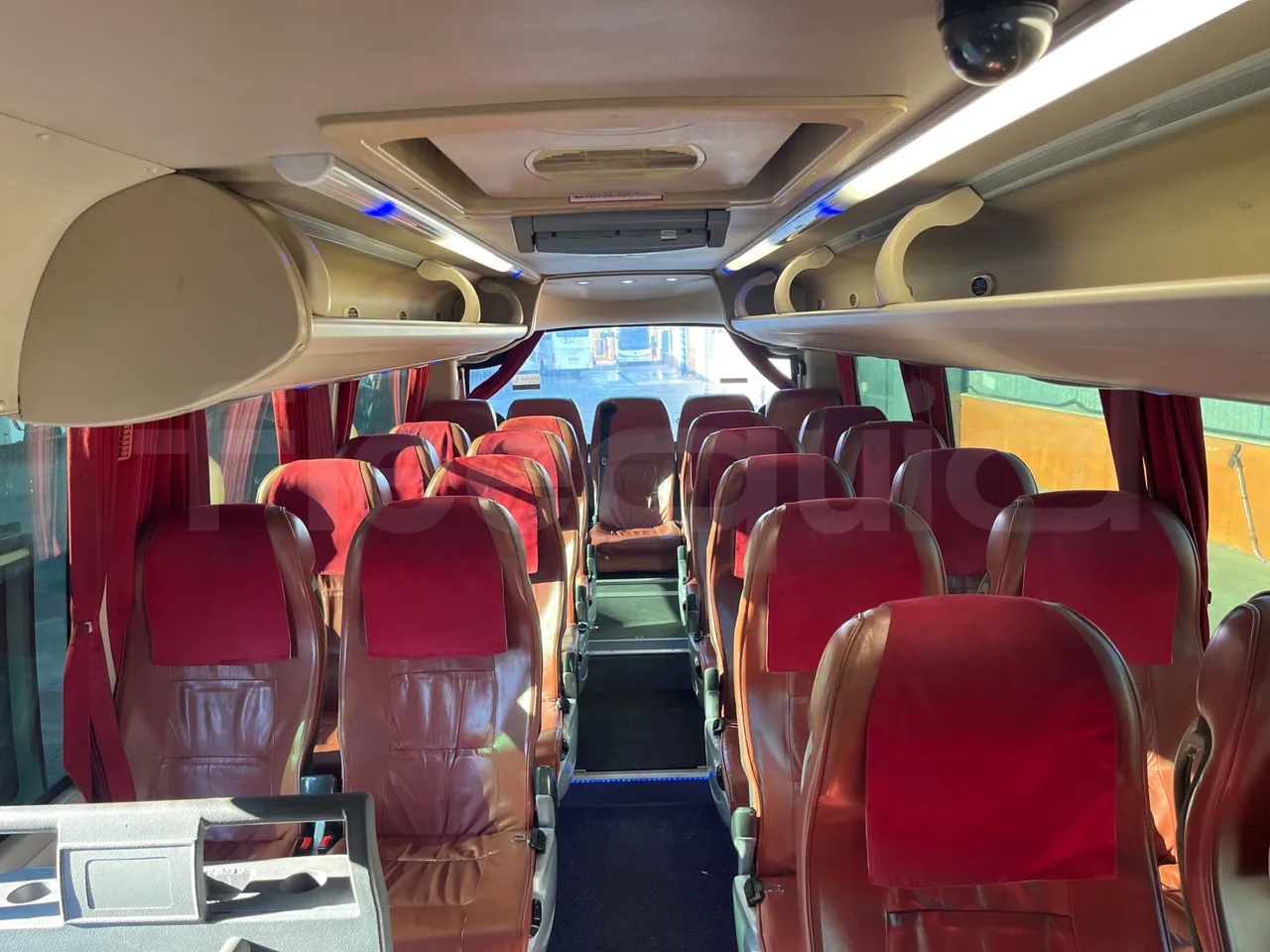 King Long XMQ6900 XMQ6900-3 - Euro5 - 178kW - 8.995mt - reverse view middle aisle