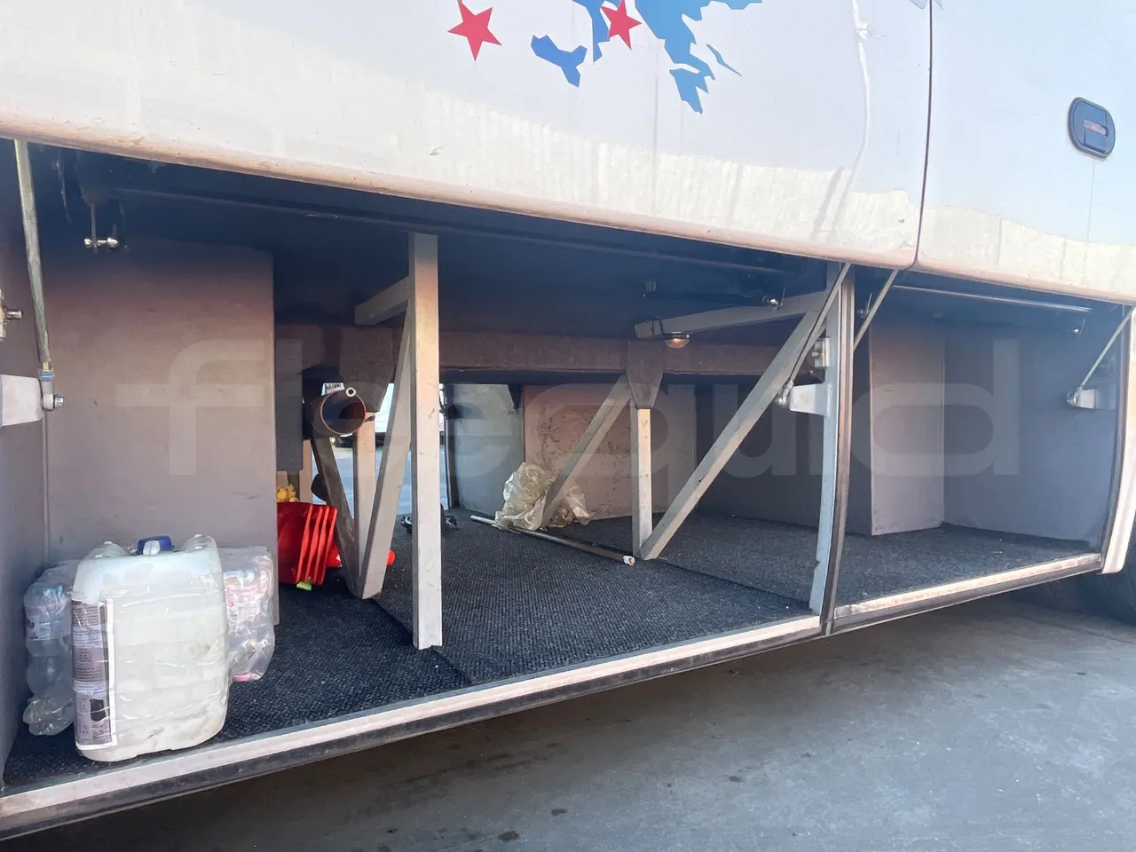 King Long XMQ6900 XMQ6900-3 - Euro5 - 178kW - 8.995mt - internal frame rust check