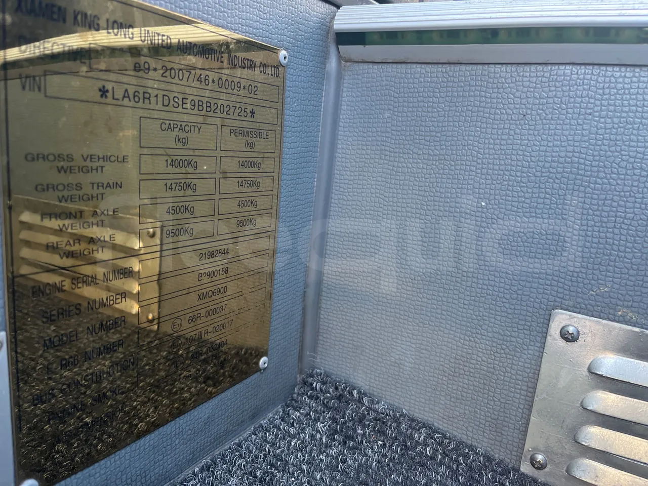 King Long XMQ6900 XMQ6900-3 - Euro5 - 178kW - 8.995mt - vehicle plate photo