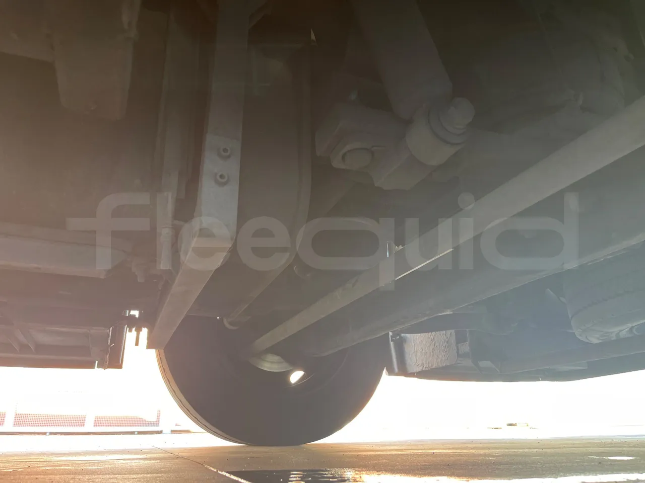 King Long XMQ6900 XMQ6900-3 - Euro5 - 178kW - 8.995mt - front axle left side