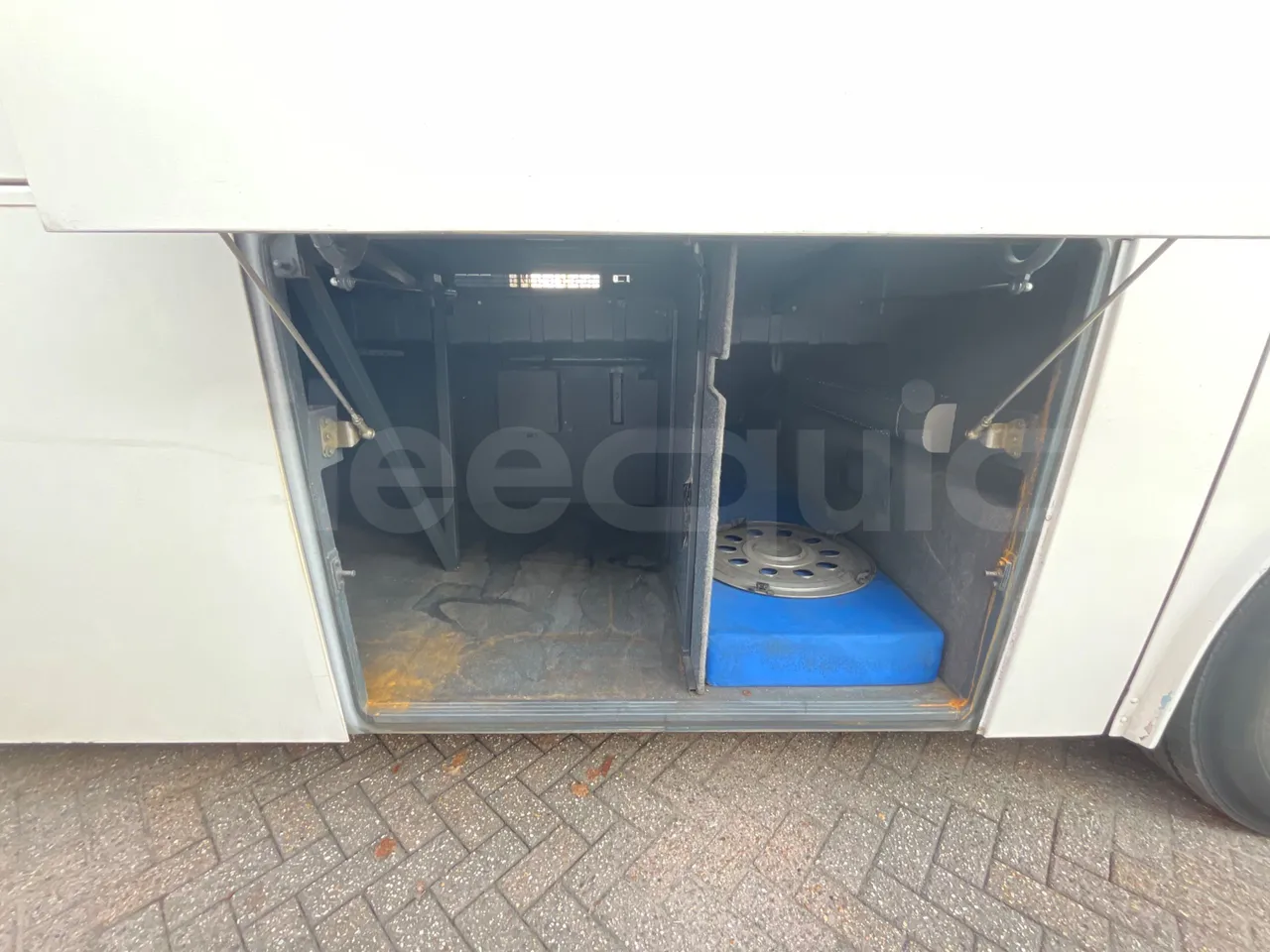 Temsa Safari HD 12 - EUR4 - 300kW - 12.200m - engine plate photo