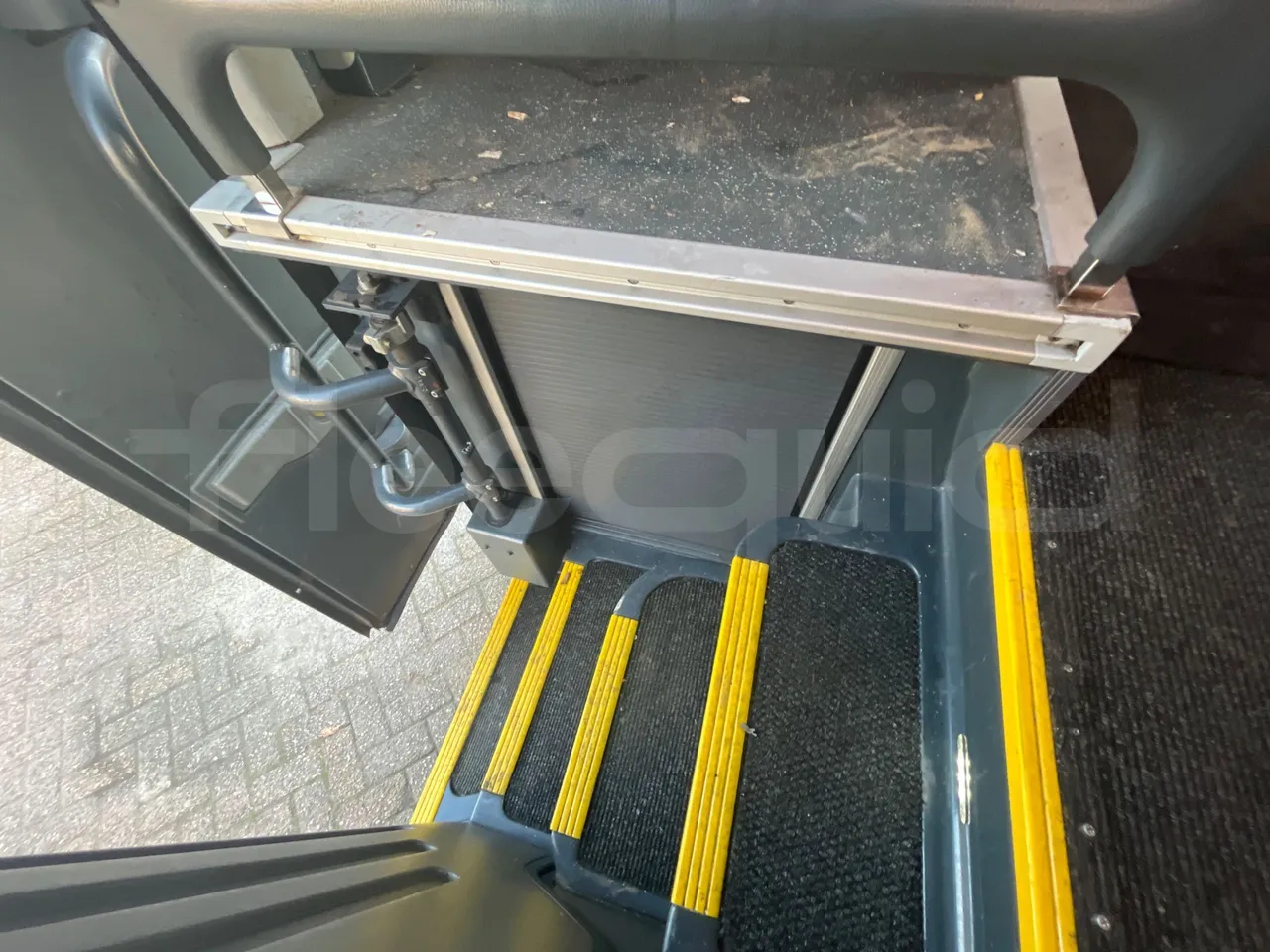 Temsa Safari HD 12 - EUR4 - 300kW - 12.200m - jack and driver keys