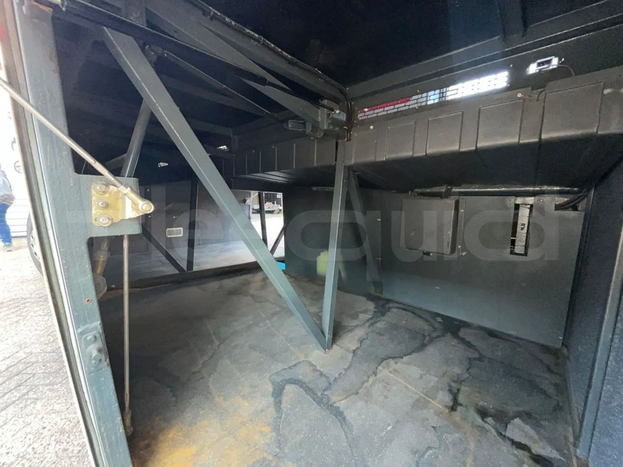 Temsa Safari HD 12 - EUR4 - 300kW - 12.200m - 3/4 right rear doors closed