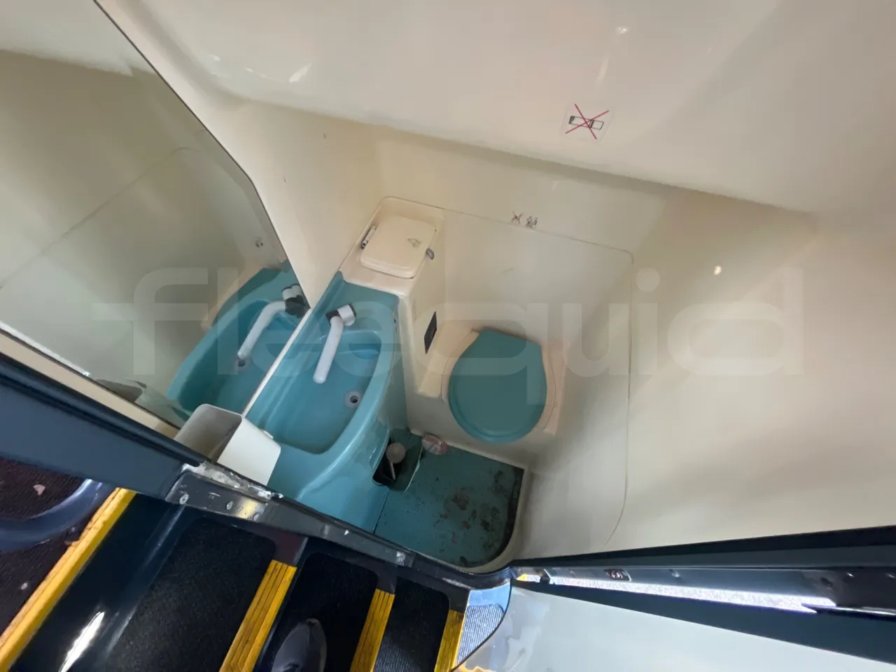Temsa Safari HD 12 - EUR4 - 300kW - 12.200m - toilette accessories photo