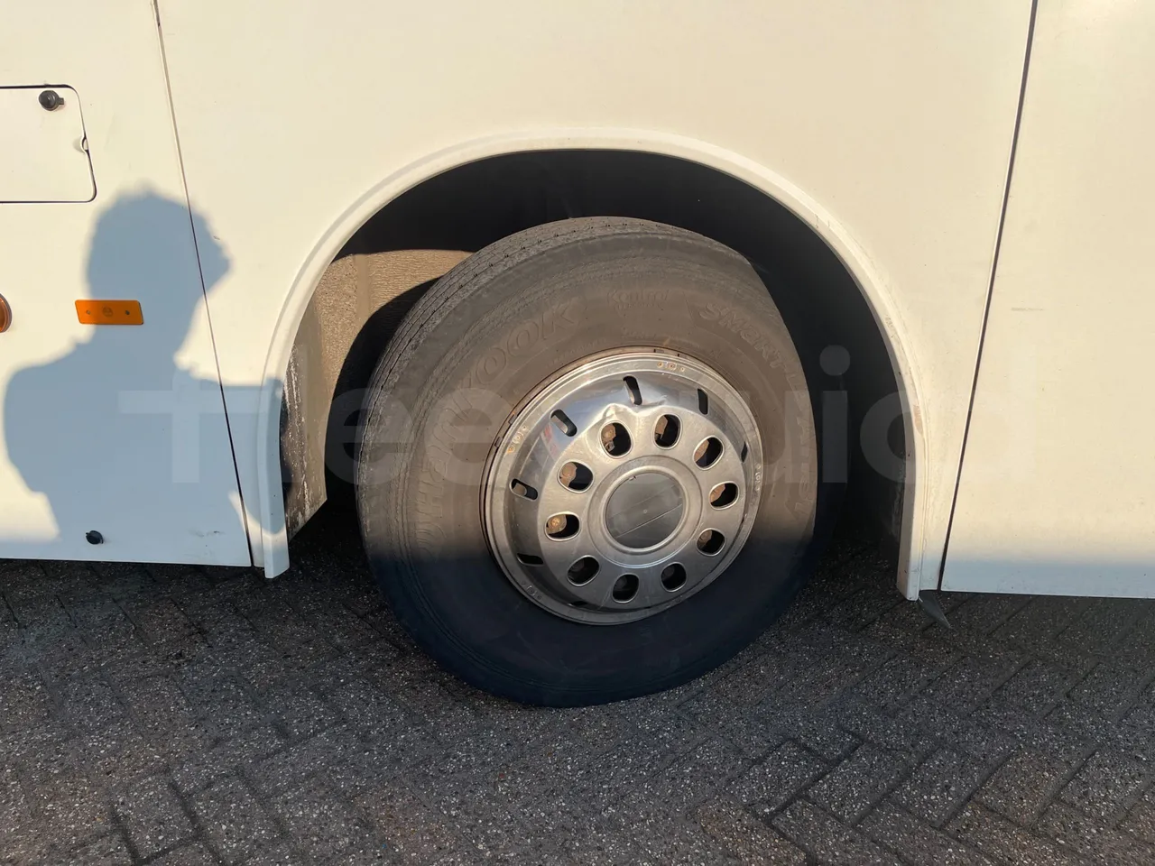 Temsa Safari HD 12 - EUR4 - 300kW - 12.200m - tread condition front tires left