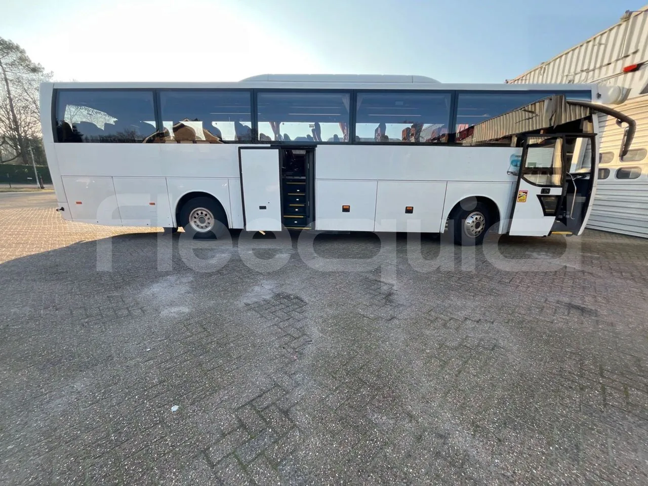 Temsa Safari HD 12 - EUR4 - 300kW - 12.200m - right side doors closed