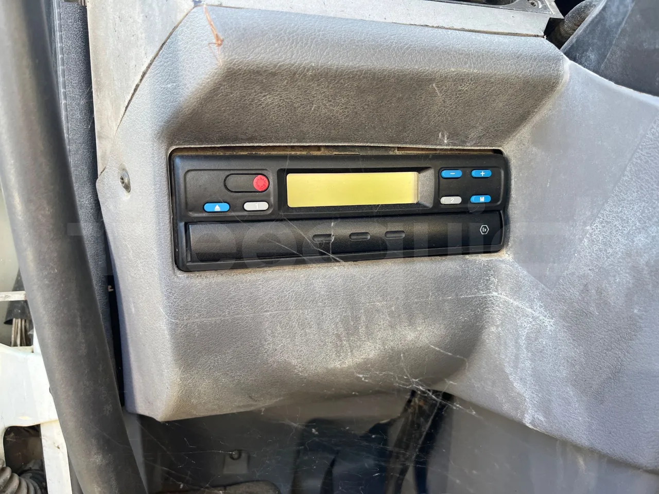 Renault Trucks 22CVA1-320.8  - Euro3 - 230kW - 9.485mt - Tachograph