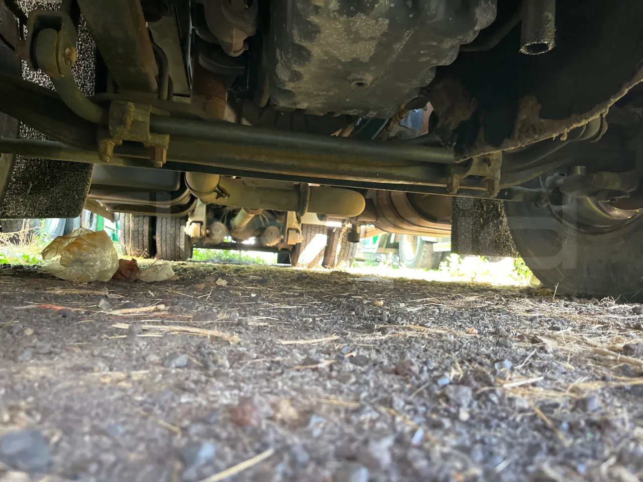 Renault Trucks 22CVA1-320.8  - Euro3 - 230kW - 9.485mt - front axle central