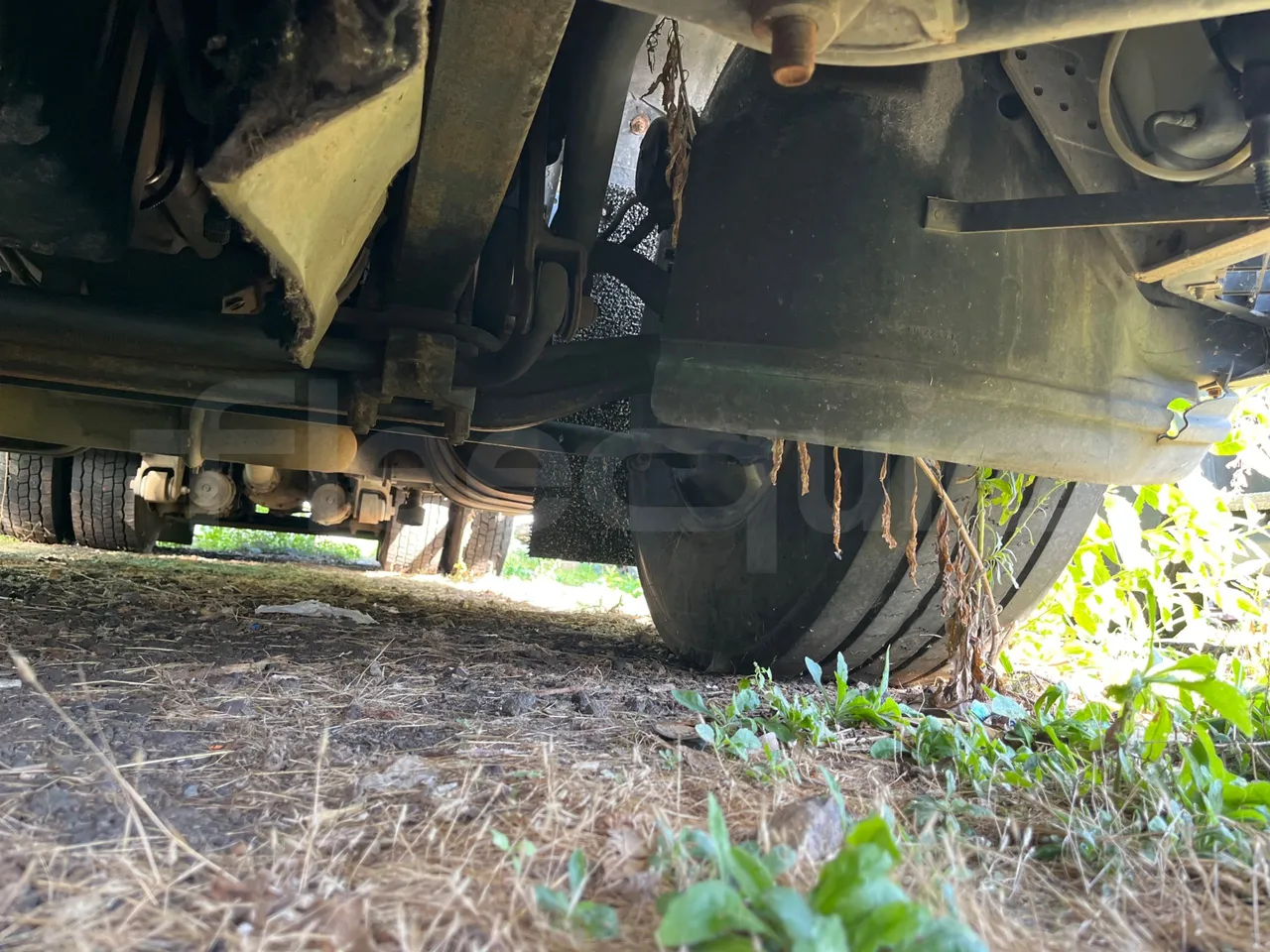 Renault Trucks 22CVA1-320.8  - Euro3 - 230kW - 9.485mt - front axle left side