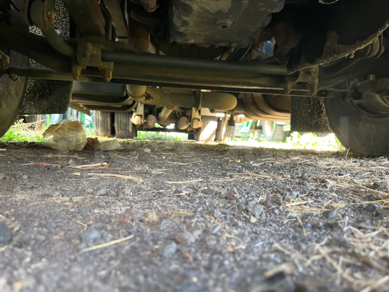 Renault Trucks 22CVA1-320.8  - Euro3 - 230kW - 9.485mt - central undercarriage photo