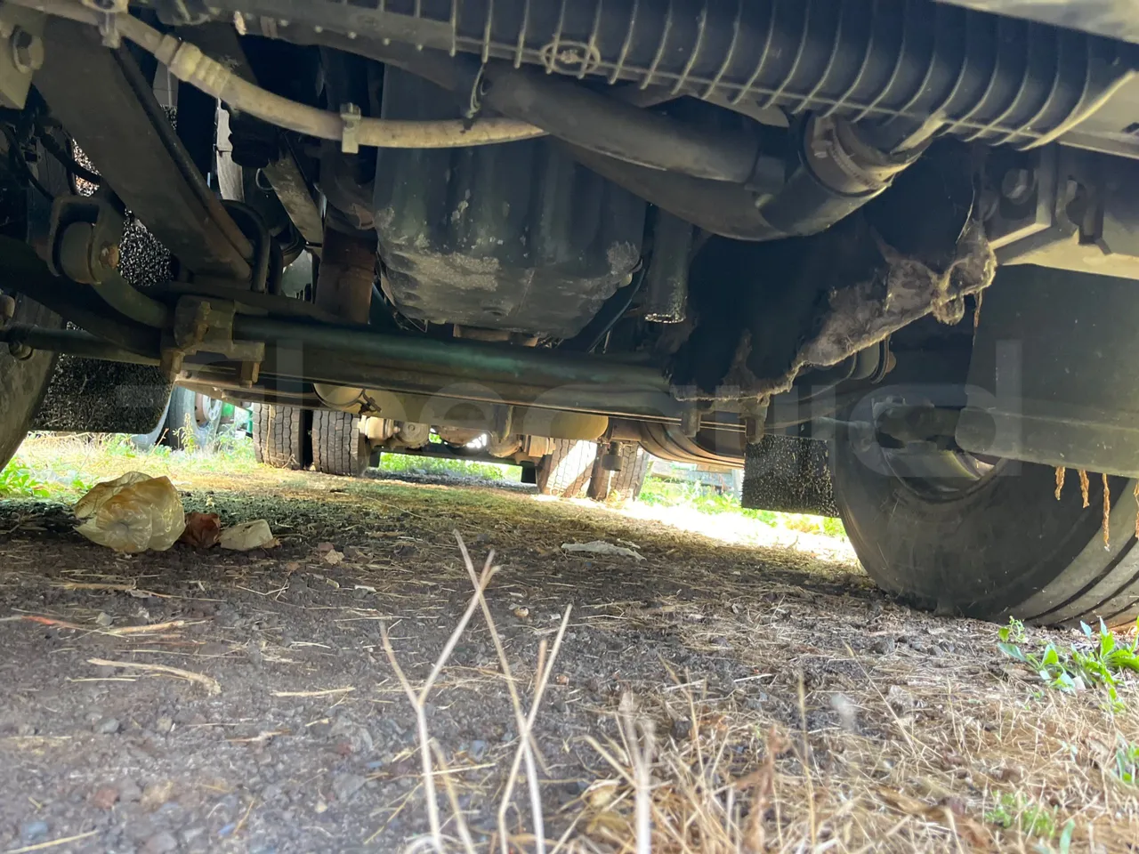 Renault Trucks 22CVA1-320.8  - Euro3 - 230kW - 9.485mt - front undercarriage from front