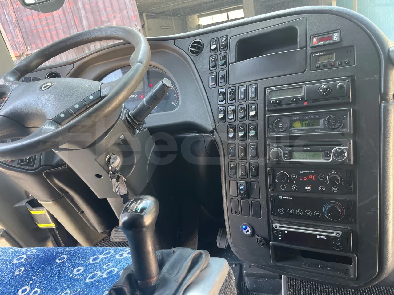 Iveco 389 - radio accessories photo