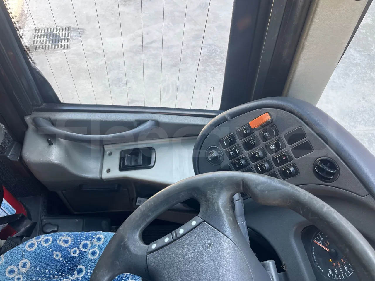 Iveco 389 - onboard devices 3
