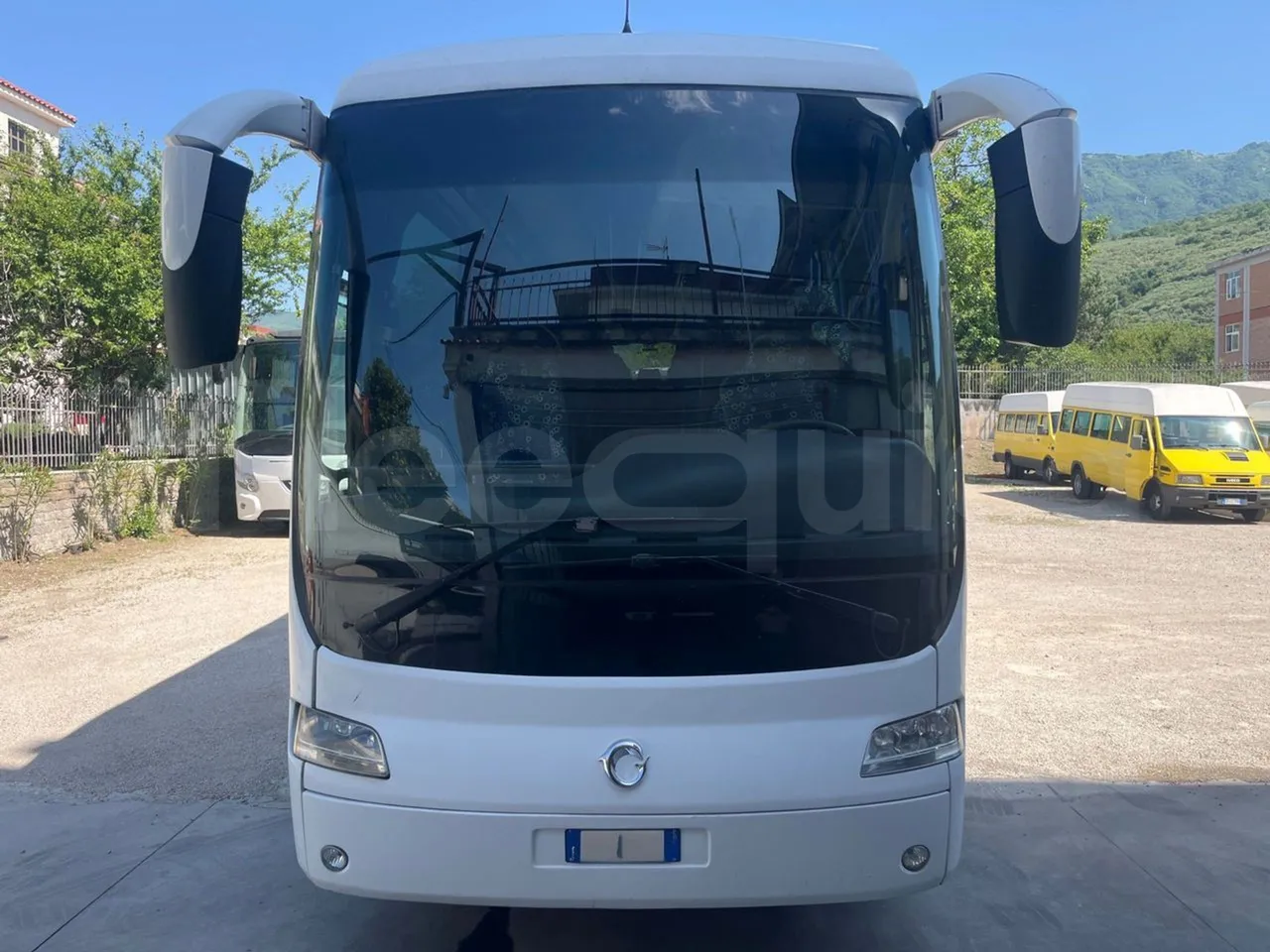 Iveco 389 - front photo