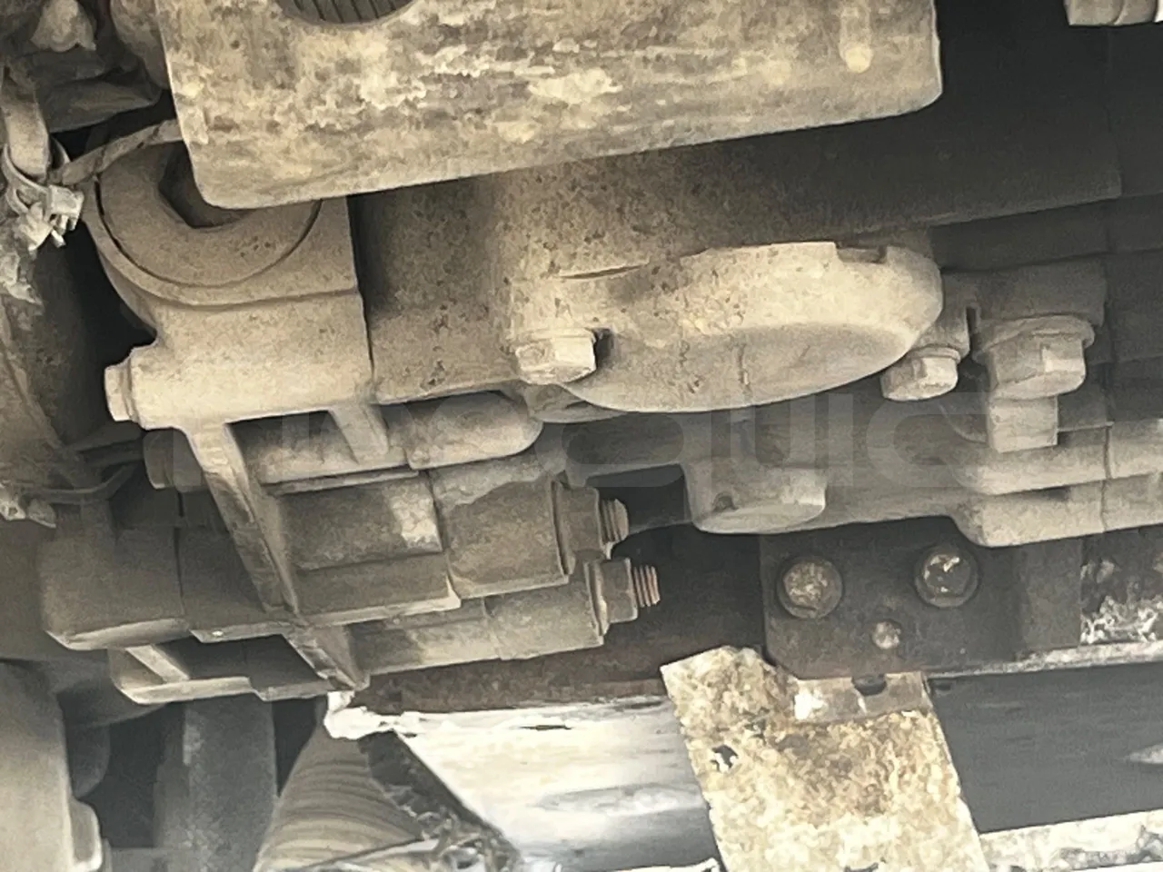 Iveco 389 - gearbox photo