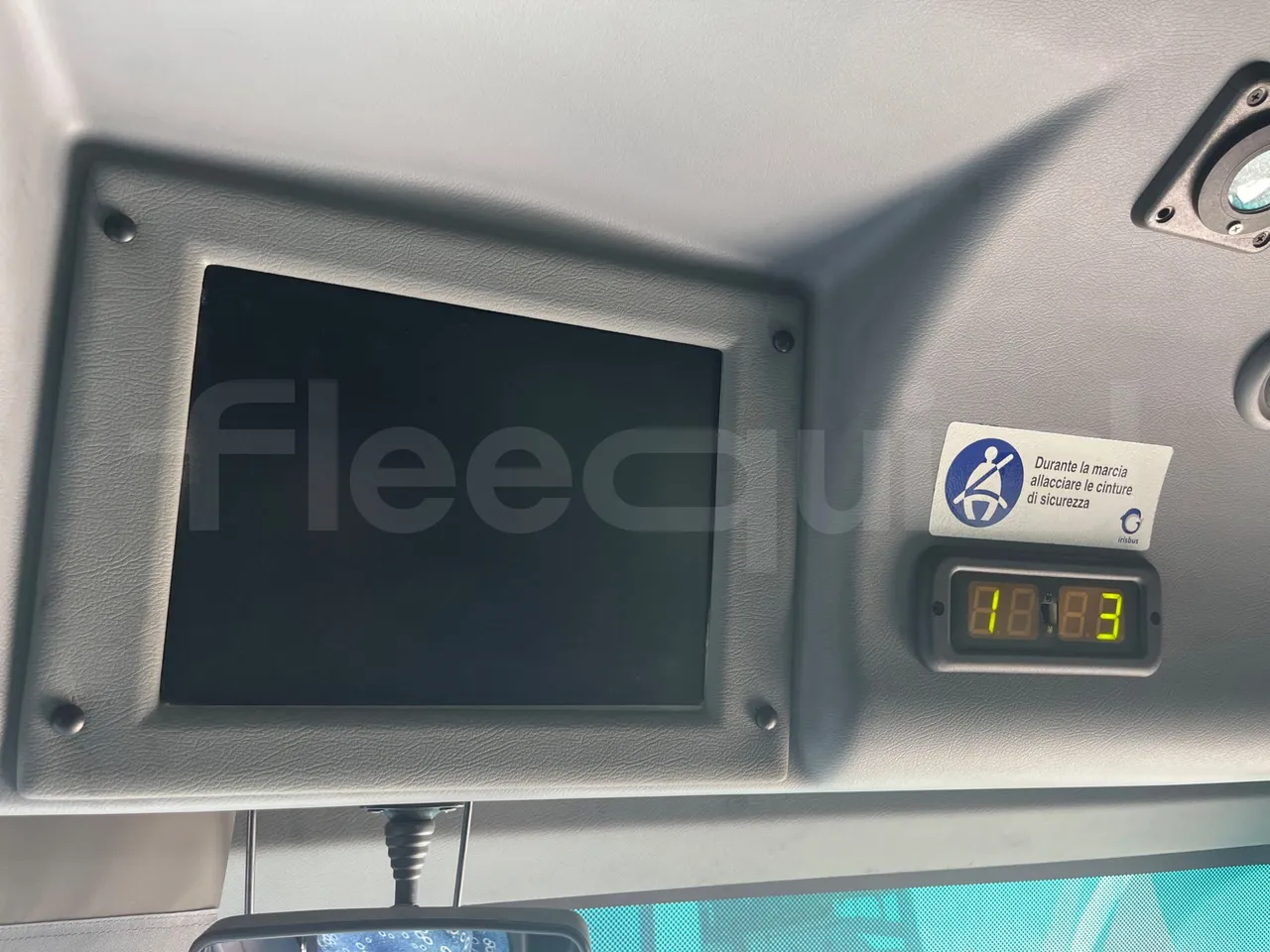 Iveco 389 - monitor detail photo