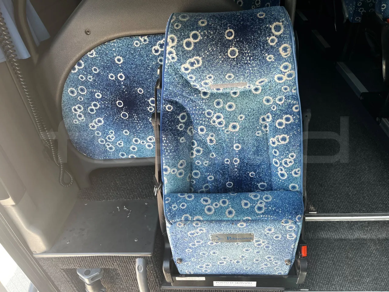 Iveco 389 - hostess seat photo