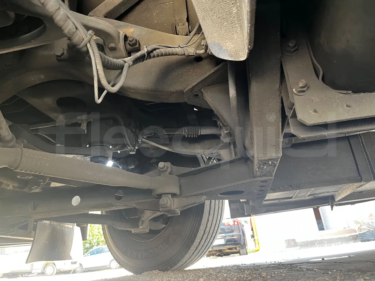 Iveco 389 - front axle left side