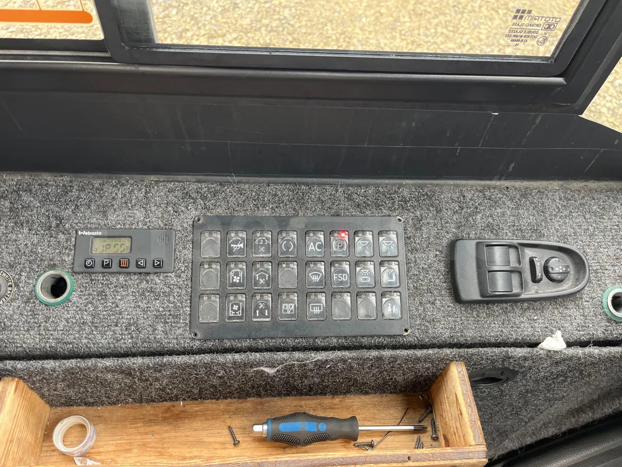 Kutsenits IC HNF-1 - EUR5 - 125kW -8.5m - onboard devices 1