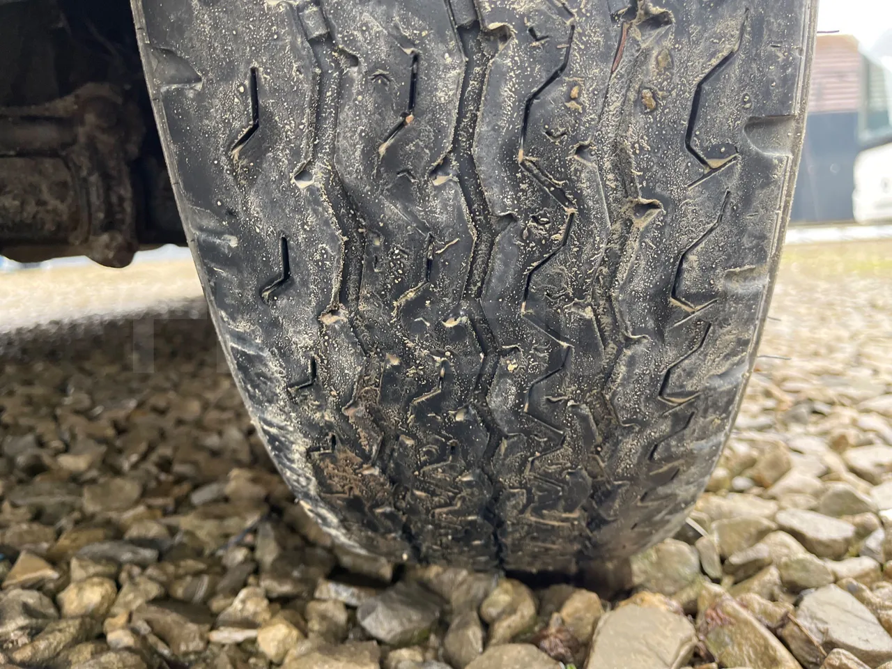 Kutsenits IC HNF-1 - EUR5 - 125kW -8.5m - tread condition front tires left