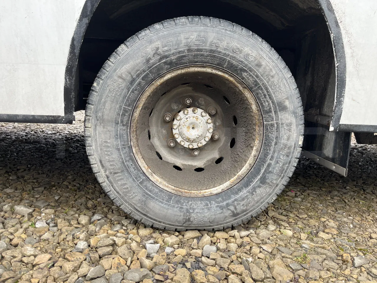 Kutsenits IC HNF-1 - EUR5 - 125kW -8.5m - rear left tire photo