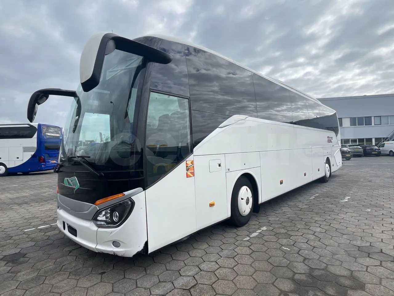 Setra S516 HD/2  - Euro6 - 315kW - 13.120mt - 3/4 front left