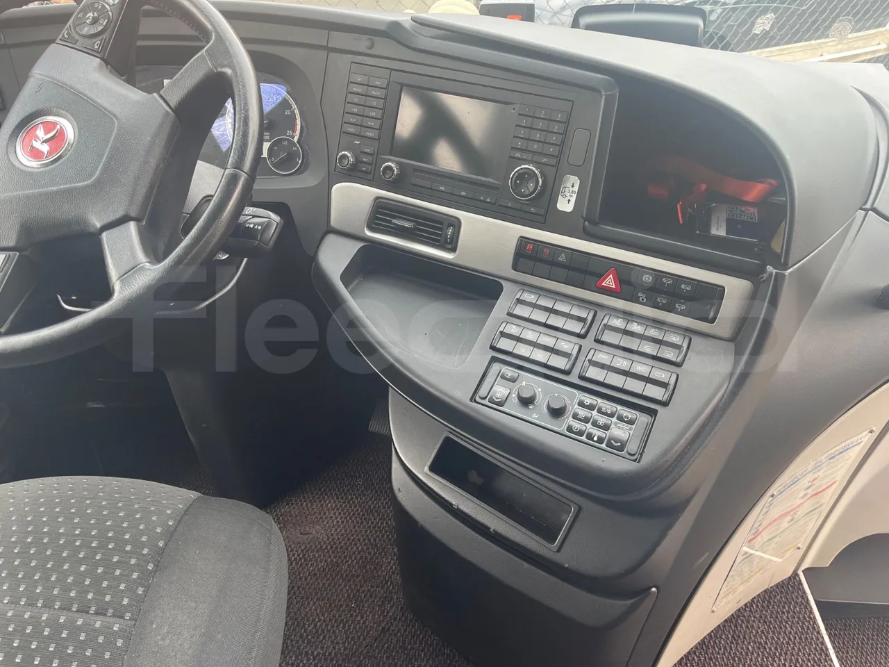 Setra S516 HD/2  - Euro6 - 315kW - 13.120mt - radio accessories photo