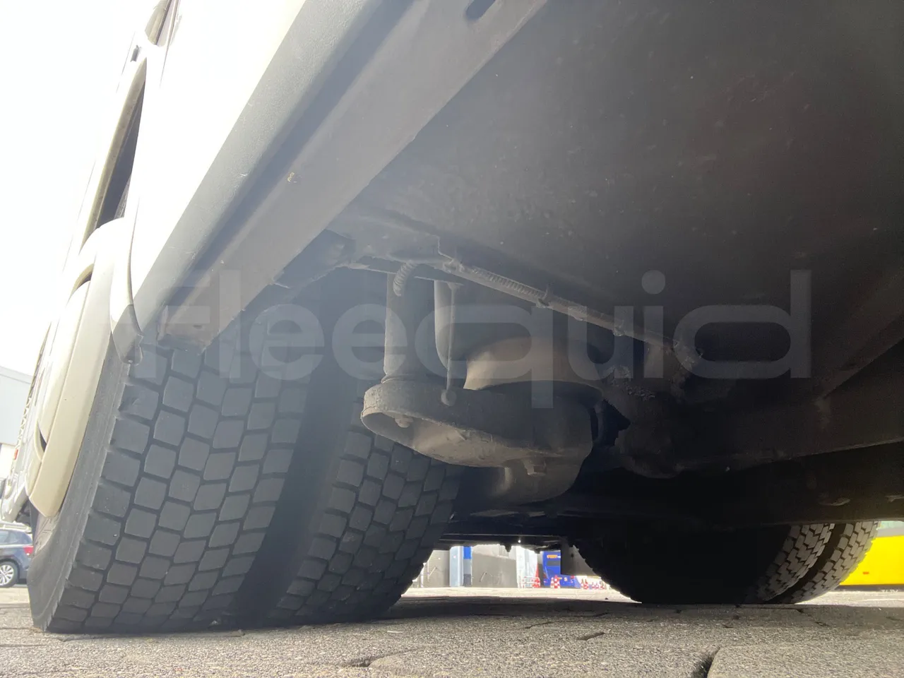 Setra S516 HD/2  - Euro6 - 315kW - 13.120mt - axel 3 caliper brakes right